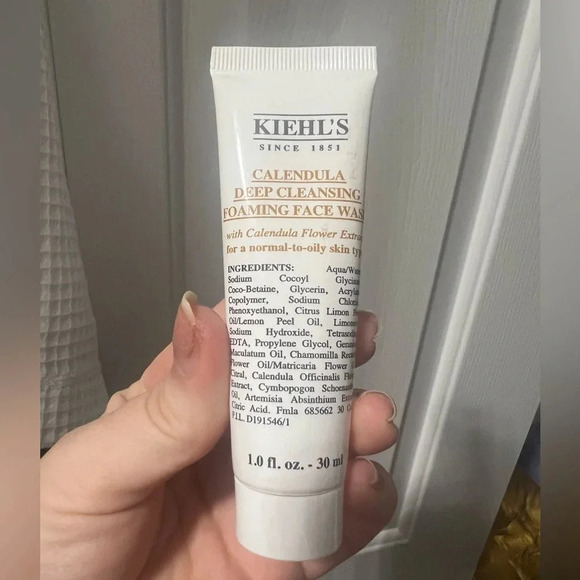 KIEHLS CALENDULA FOAMING FACE WASH - Picture 2 of 3